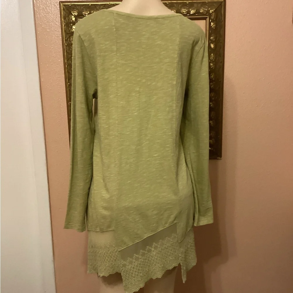 Soft Surroundings Asymmetrical Long Sleeve Lace Size Medium - Picture 7 of 13